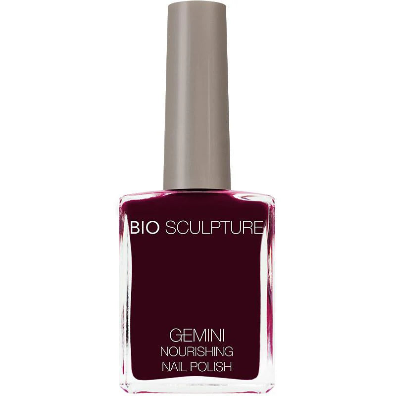 Bio Sculpture Gemini Nail Polish No. 10 Pinotage – vegan, wine brown nail polish with grape undertone for a rich, elegant manicure