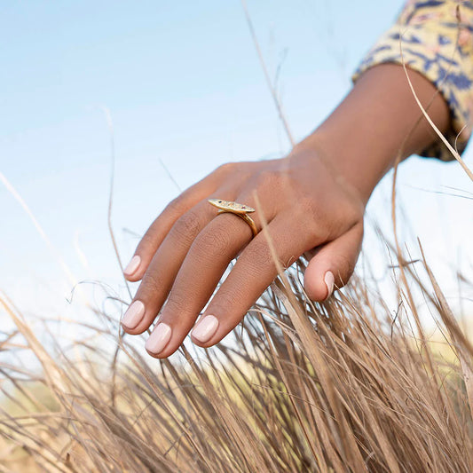 Bio Sculpture Gemini Nail Polish No. 316 A Breath of Fresh Air 14ml – vegan nail polish in a fresh, airy blue shade. Soft, long-lasting pastel blue polish for elegant manicures