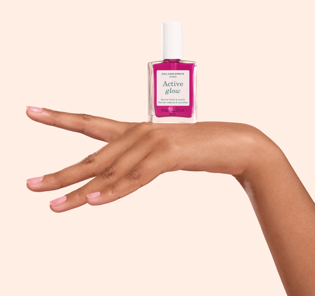 Manucurist Paris Active Glow Grape 15ml – lilac gloss effect nail care polish, 83.5% bio-sourced, enriched with grape extract and sweet almond oil, vegan, cruelty-free, hydrating and strengthening, London Nail Vault