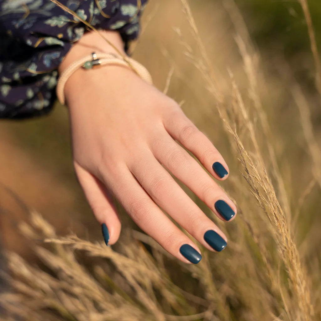 Bio Sculpture Gemini Nail Polish No. 319 At High Tide 14ml – vegan nail polish in a deep ocean blue shade. Rich, long-lasting blue polish for bold, elegant manicures
