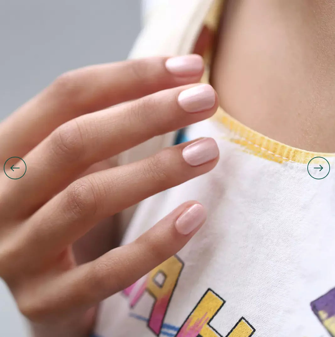 Nails featuring Manucurist Green Range Carnation – cruelty-free, long-lasting pastel pink for natural nail looks