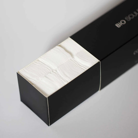 Box of Bio Sculpture Cotton Squares – 200 high-quality, soft cotton pads for precise, effective nail cleansing