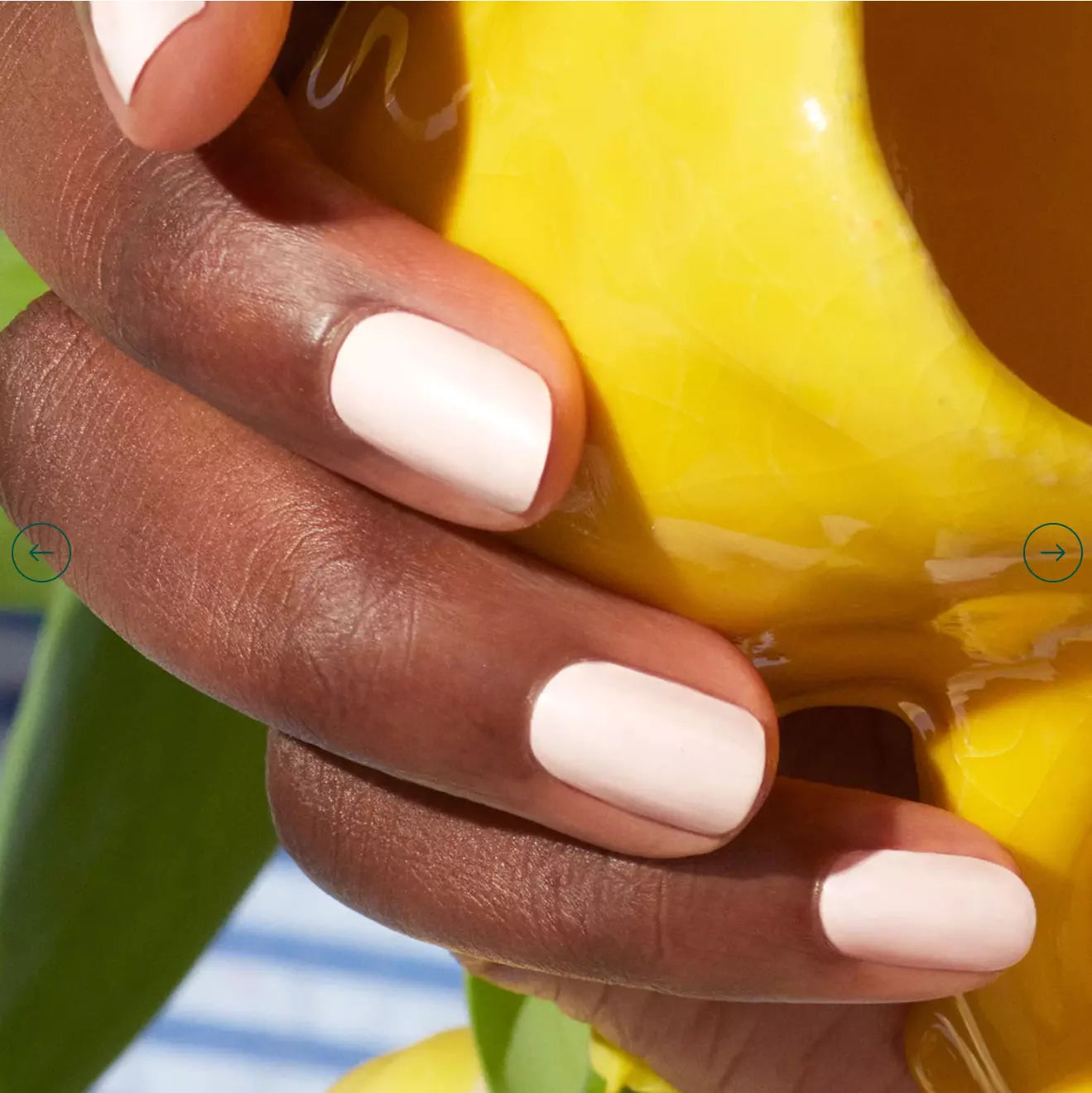Close-up of Manucurist Paris Green Range Crème – soft, non-toxic nude polish for natural, elegant manicures