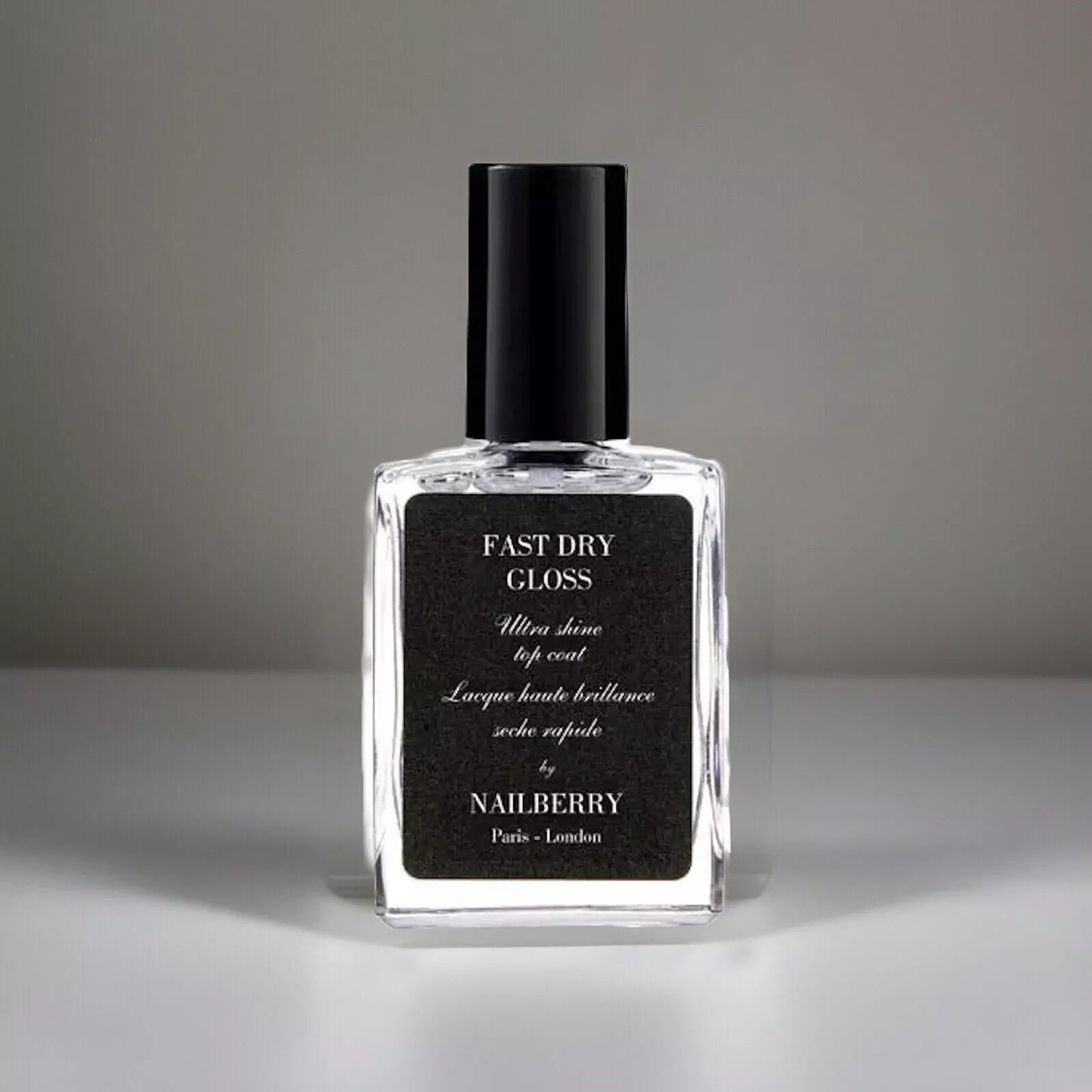 Nailberry Fast Dry Gloss 15ml – vegan, quick-drying high-shine top coat for a glossy, long-lasting manicure