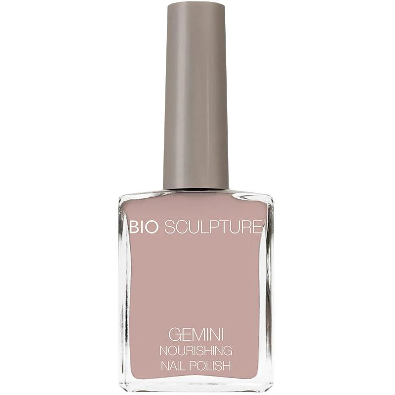 Bio Sculpture Gemini Nail Polish No. 2093 Ivory Beige – vegan, translucent peachy nude nail polish for a soft, natural manicure