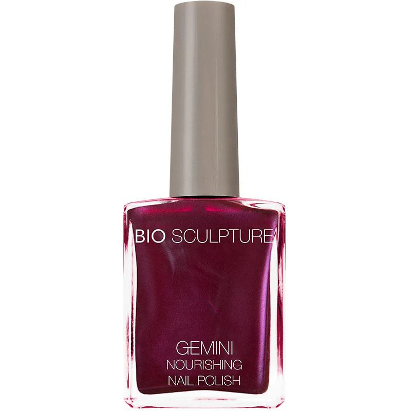 Bio Sculpture Gemini Nail Polish No. 2018 Plum Passion – vegan, pearlescent raspberry nail polish with a purple undertone for a bold, elegant manicure