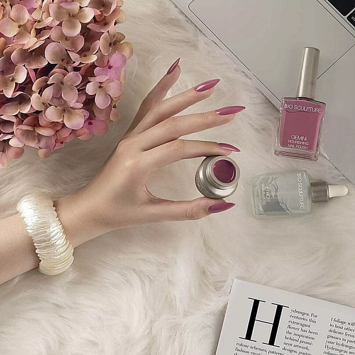 Bio Sculpture Gemini Nail Polish No. 271 Happy Hydrangea on light skin – cruelty-free, soft pastel polish for a polished, sophisticated finish