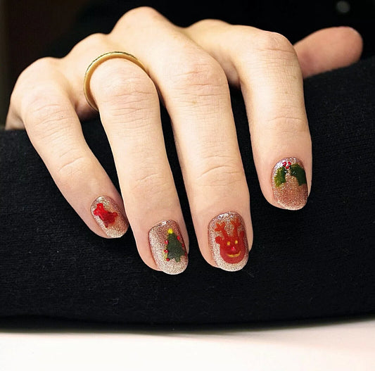 Hand displaying creative nail art designs using Bio Sculpture Nail Art Stencils – precise, reusable stencils for professional, intricate nail patterns