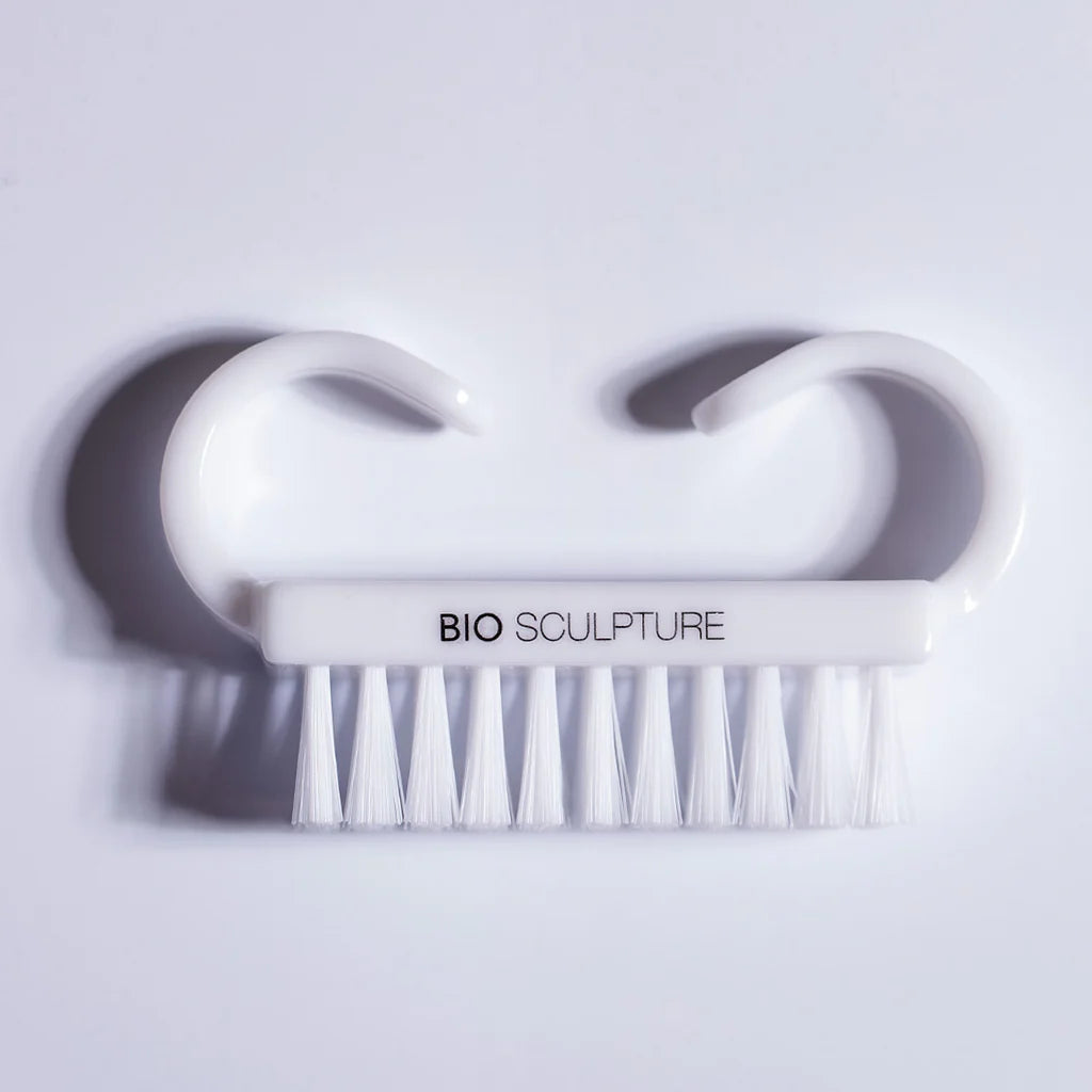 Bio Sculpture Nail Brush White – vegan, soft-bristled nail cleaning brush for gentle and effective nail care and manicure preparation
