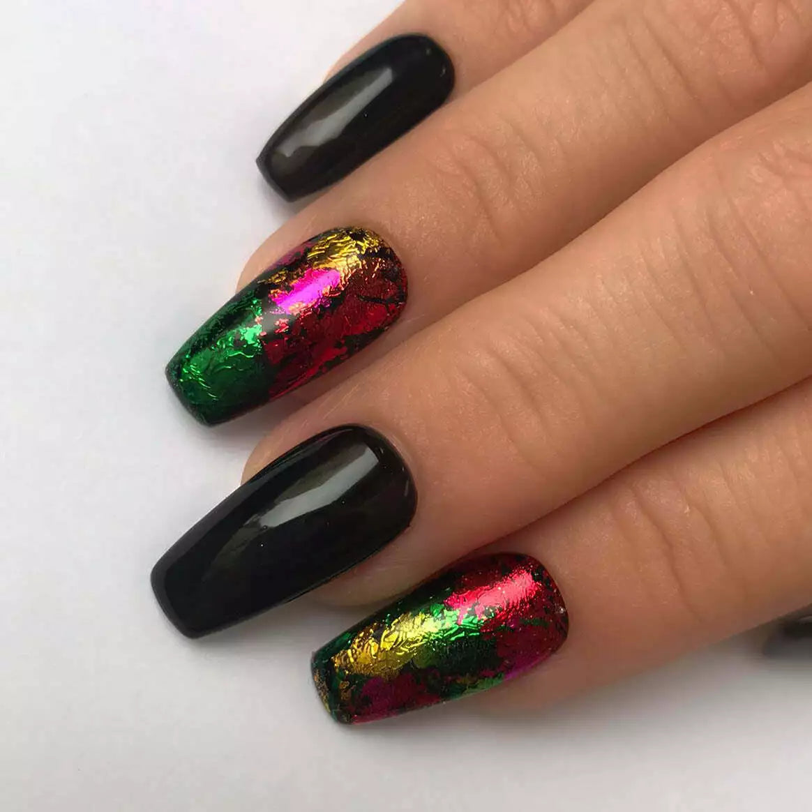 Bio Sculpture, Essence Nail Art Shimmering Rainbow Foil Paradise 1.5m – vibrant, multi-coloured nail foil for dazzling, creative nail art designs