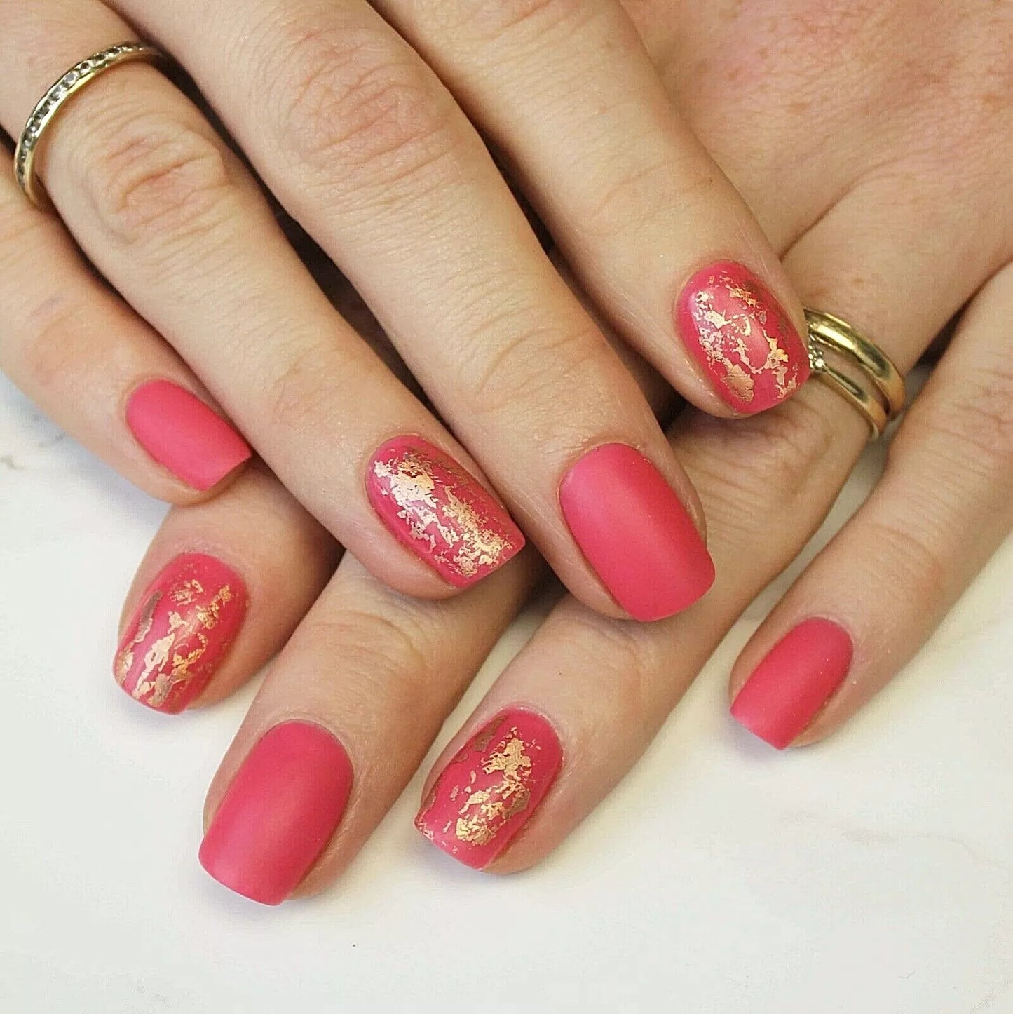 Bio Sculpture Essence Nail Art Muted Peach Gold Foil Harmony 1.5m – muted peach and gold nail art foil for elegant, creative nail designs