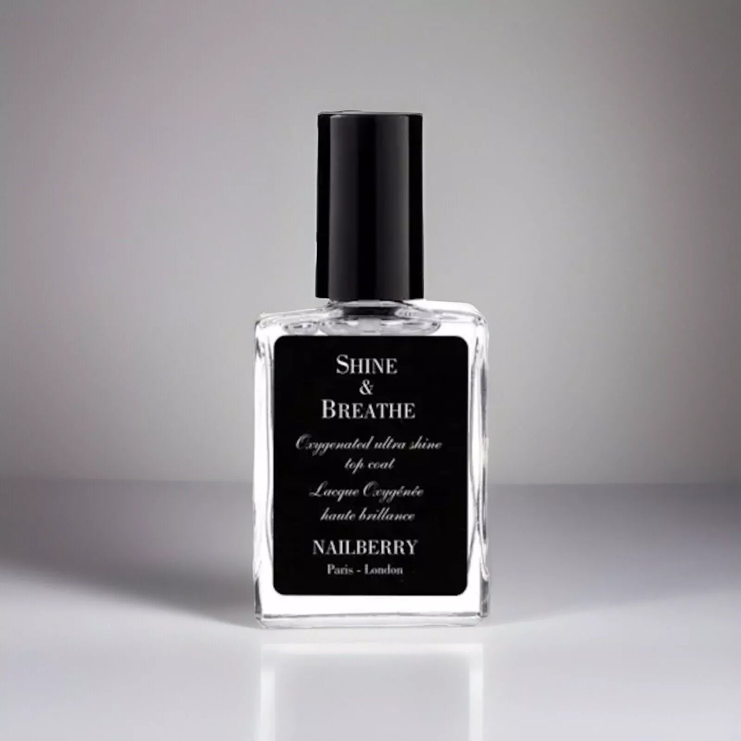 Nailberry Shine & Breathe Oxygenated Top Coat 15ml – vegan, breathable glossy top coat for a long-lasting, high-shine manicure