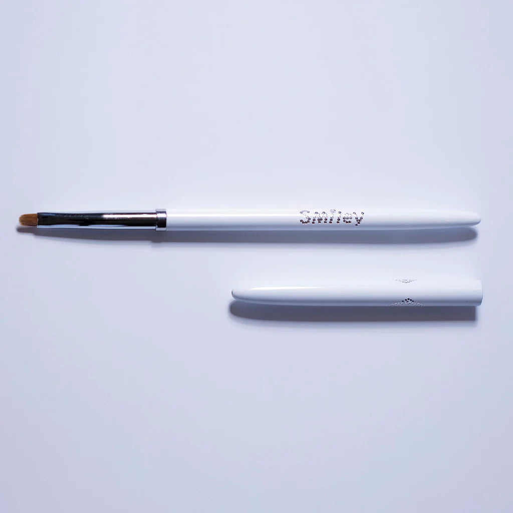 Bio Sculpture Smiley Brush No. 4 – vegan, professional-grade gel brush with a precision flat tip and cheerful smiley design for flawless gel application