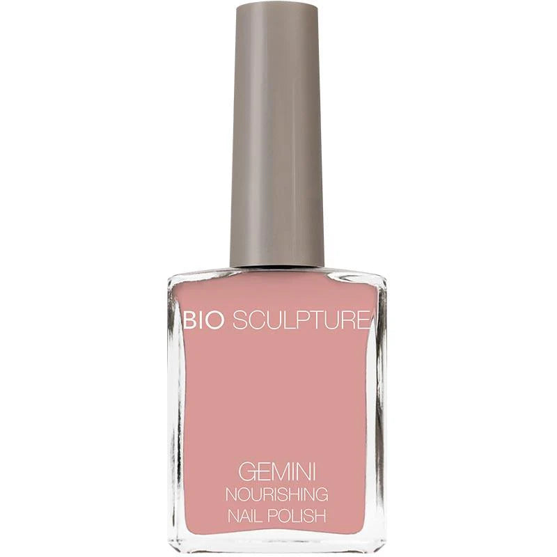 Bio Sculpture Gemini Nail Polish No. 210 Spun Out of Dreams – vegan, creamy nail polish with a warm hint of peach and apricot for a soft, elegant manicure