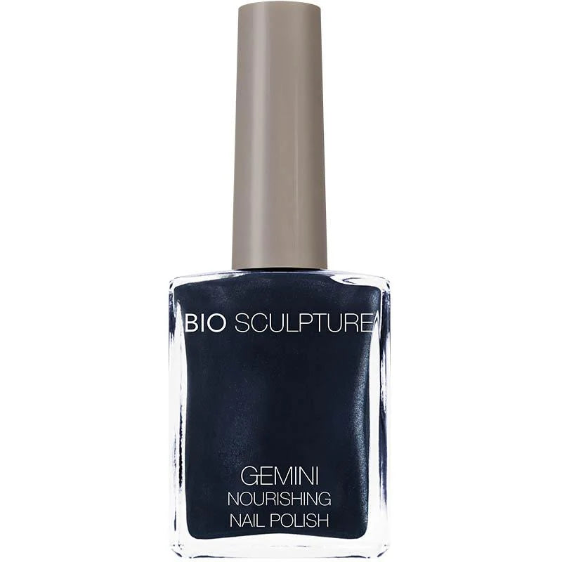 Bio Sculpture Gemini Nail Polish No. 127 Victoria Falls 14ml – vegan, cool sky blue nail polish for a fresh, elegant manicure