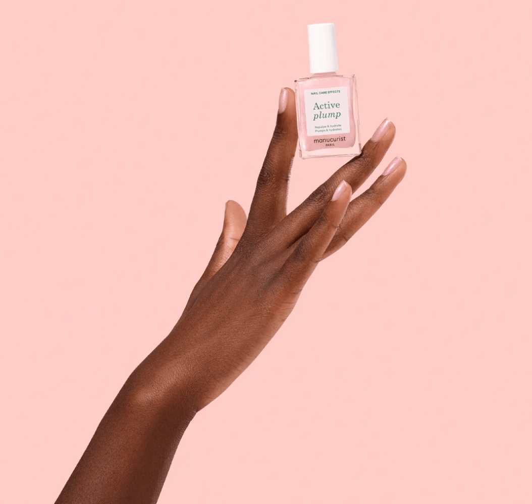 Manucurist Paris Active Plump 15ml – plumping effect nail care polish with collagen and peach extract, pearly baby pink finish, 74.5% bio-sourced, vegan, cruelty-free, hydrating and nourishing treatment, London Nail Vault