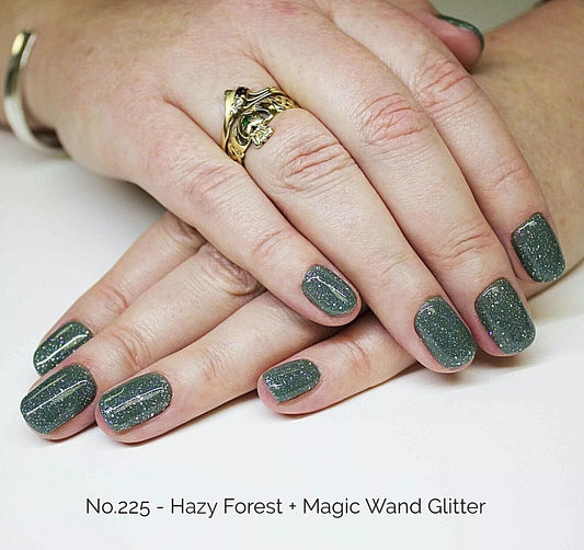 Essence Glitter - Magic Wand, 4g for Enchanting and Sparkling Nail Art Designs