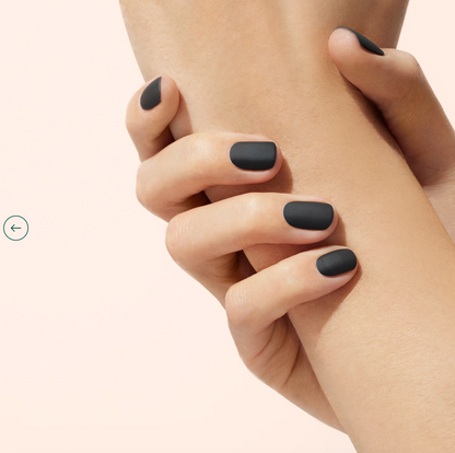 Manucurist Paris Green Natural Nail Polish Matte Top Coat 15ml – vegan, non-toxic, eco-friendly polish for a modern matte nail finish