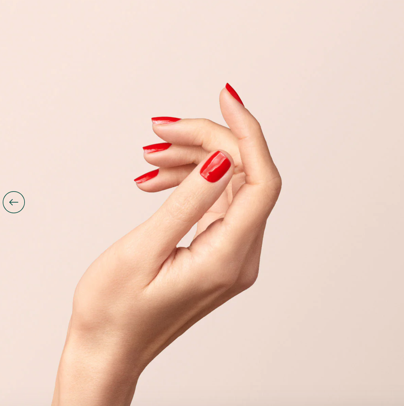 Nails featuring Manucurist Green Range Poppy Red – cruelty-free, long-lasting red polish for a timeless manicure