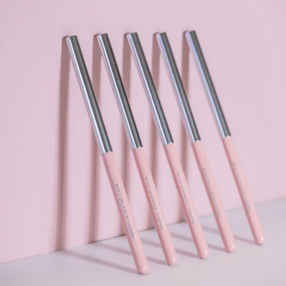 Bio Sculpture Premium Synthetic ROUND No.6 Gel brush set displayed against a soft pink background, highlighting their sleek design.